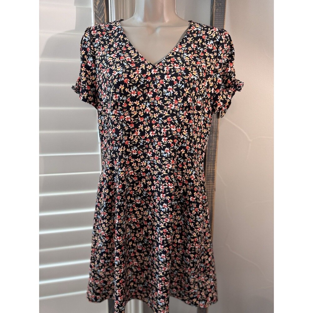LOFT Dress Womens 6 Petite Black with Floral Blend Tie Sleeves